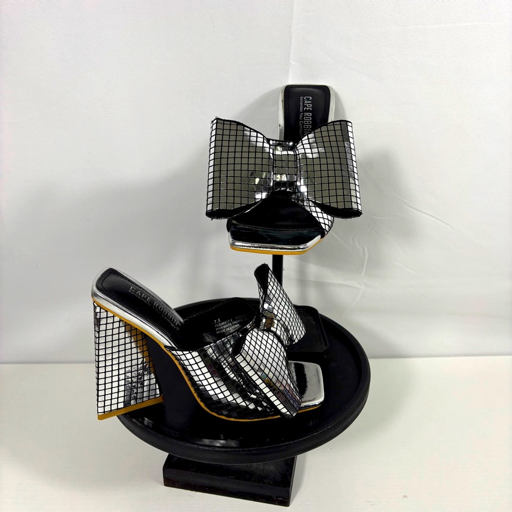 Cape Robbin Women's Disco Ball Black & Silver Grid Block Big Bow Heels Size 7.5 - Picture 4 of 10